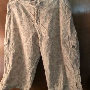 Women’s Capri Cargo Pants